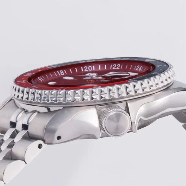 Seiko 5 Sports GMT SSK031K1 - Passion Red – Image 2